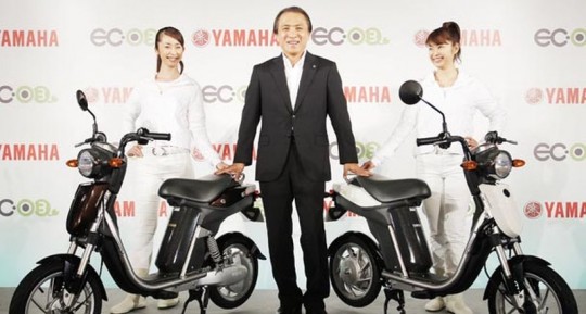 Hiroyuki Yanagi, hostessek és az EC-03