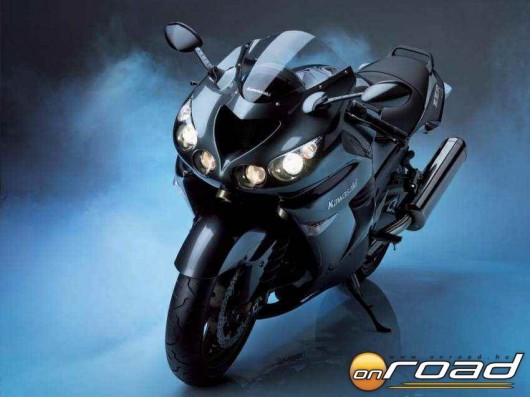 A Kawasaki ZZR1400 már "csak" 299-es sebességre képes - mint összes versenytársa (hivatalosan)