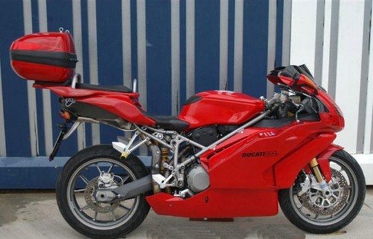 Ducati 999 Rutera integrált dobozokkal (galéria nyílik)