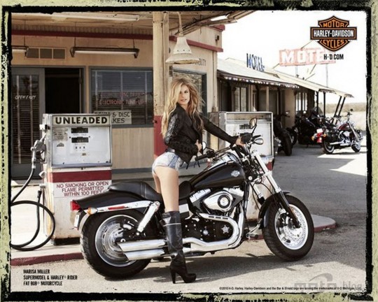 Marisa Miller és a Harley-Davidson (galéria nyílik)