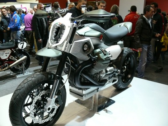 Moto Guzzi koncepciómotor 2009-ből
