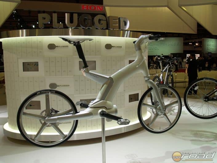Ilyen (is lehet) a PAS kerékpár - ez éppen a Yamaha 2011-es koncepciója