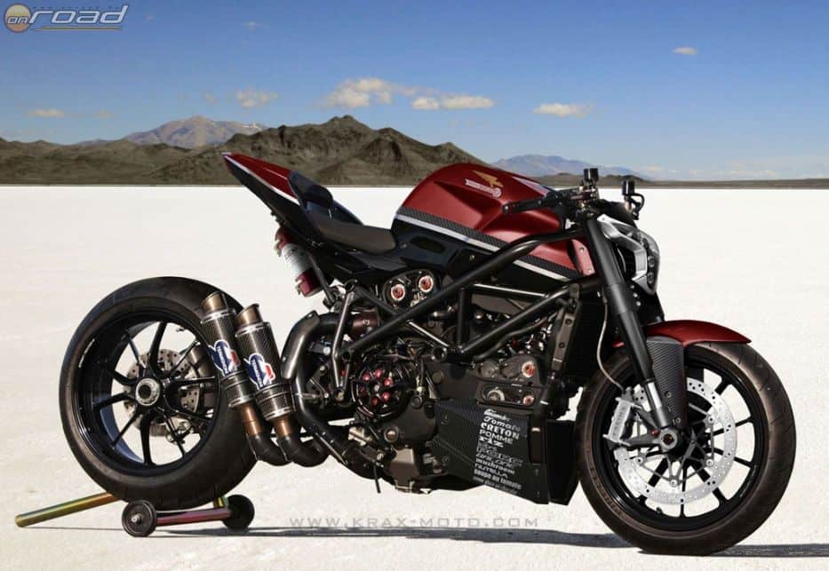 Ducati Streetfighter Drag - nagyjából oda való, ahol a kép készült: a sóstó kiszáradt medrébe