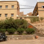 Marokkó túra onroad 104 Megmentőnk, a Hotel Zaghour