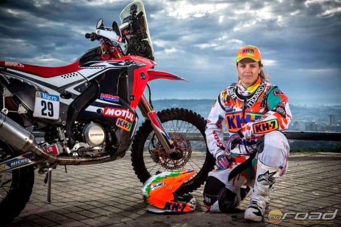 Laia Sanz a Honda HRC csapatával a kilencedik helyen ért célba a 2015-ös Dakaron