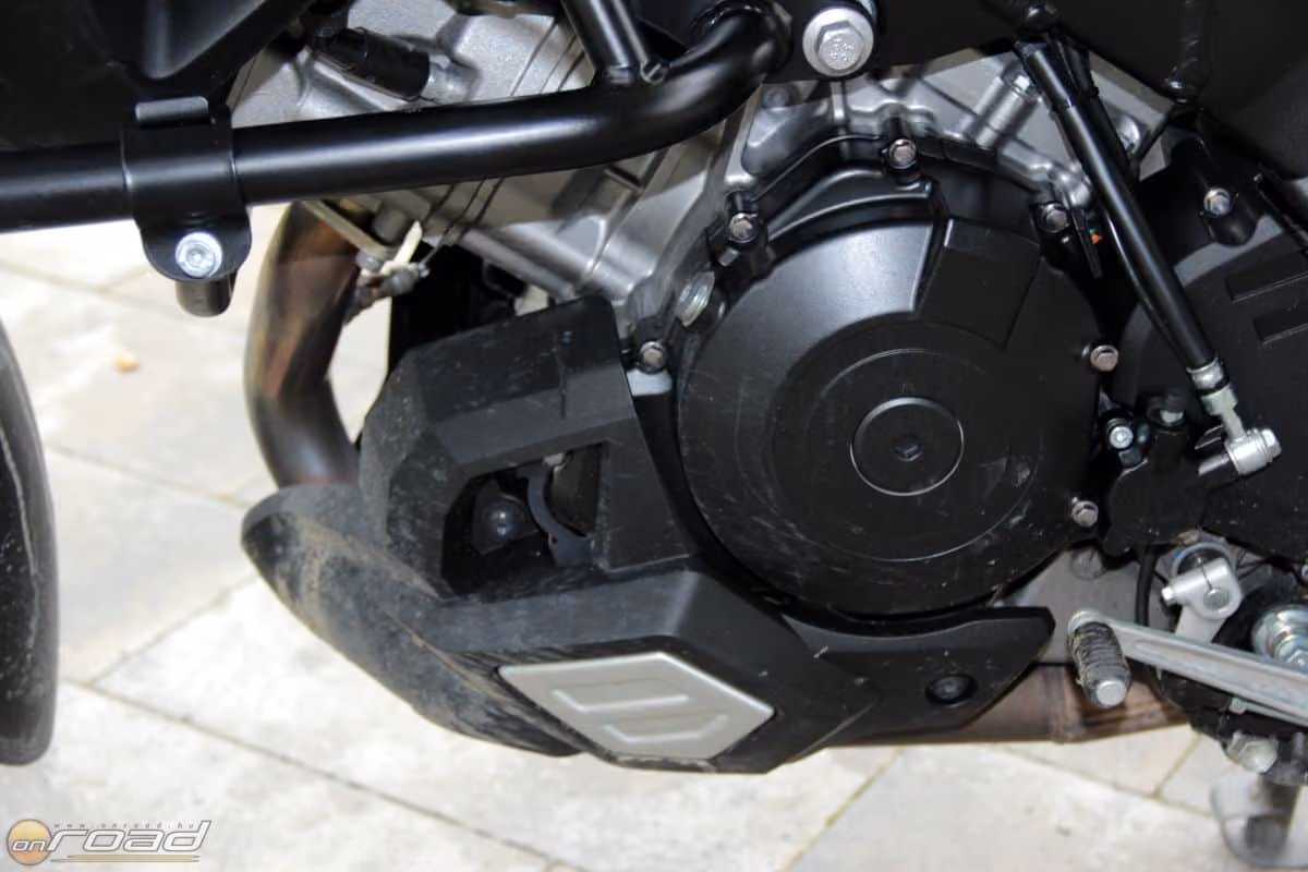 Az ezres V2-es a leggyengébb és a legbékésebb motor a mezőnyben - közútra azonban nagyon jó túrapartner