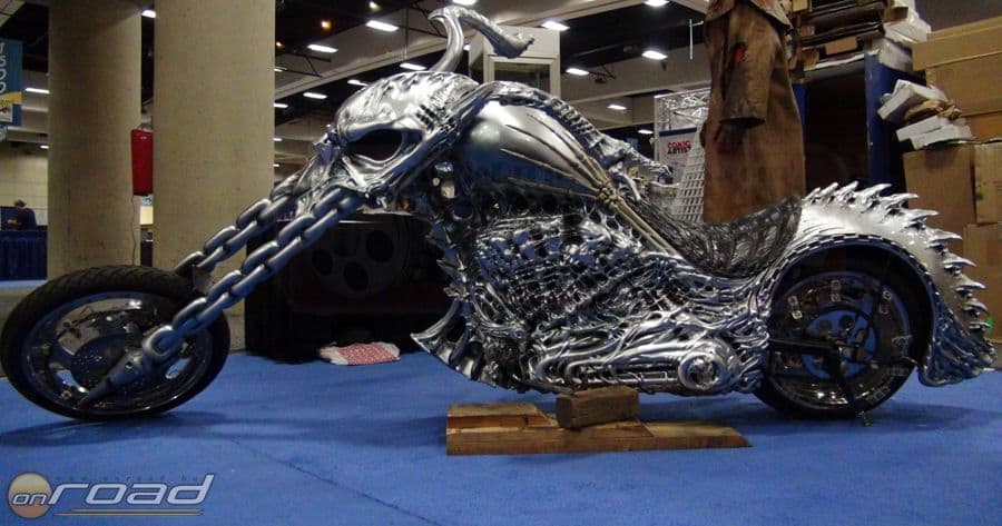 Ghost Bike: a Szellemlovas motorjának pontos mása