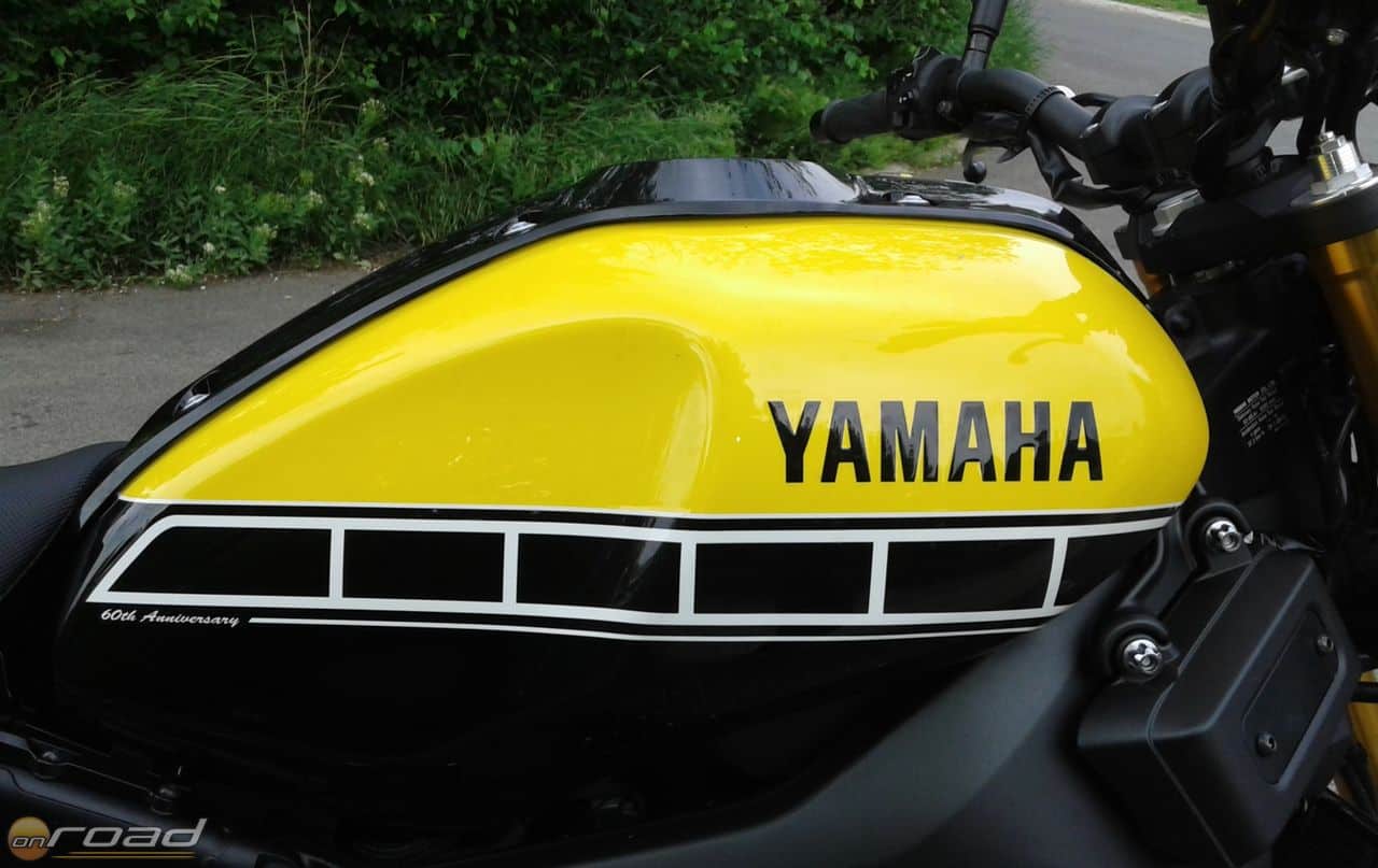 A klasszikus Yamaha-színvilág - GYÖNYÖRŰ!