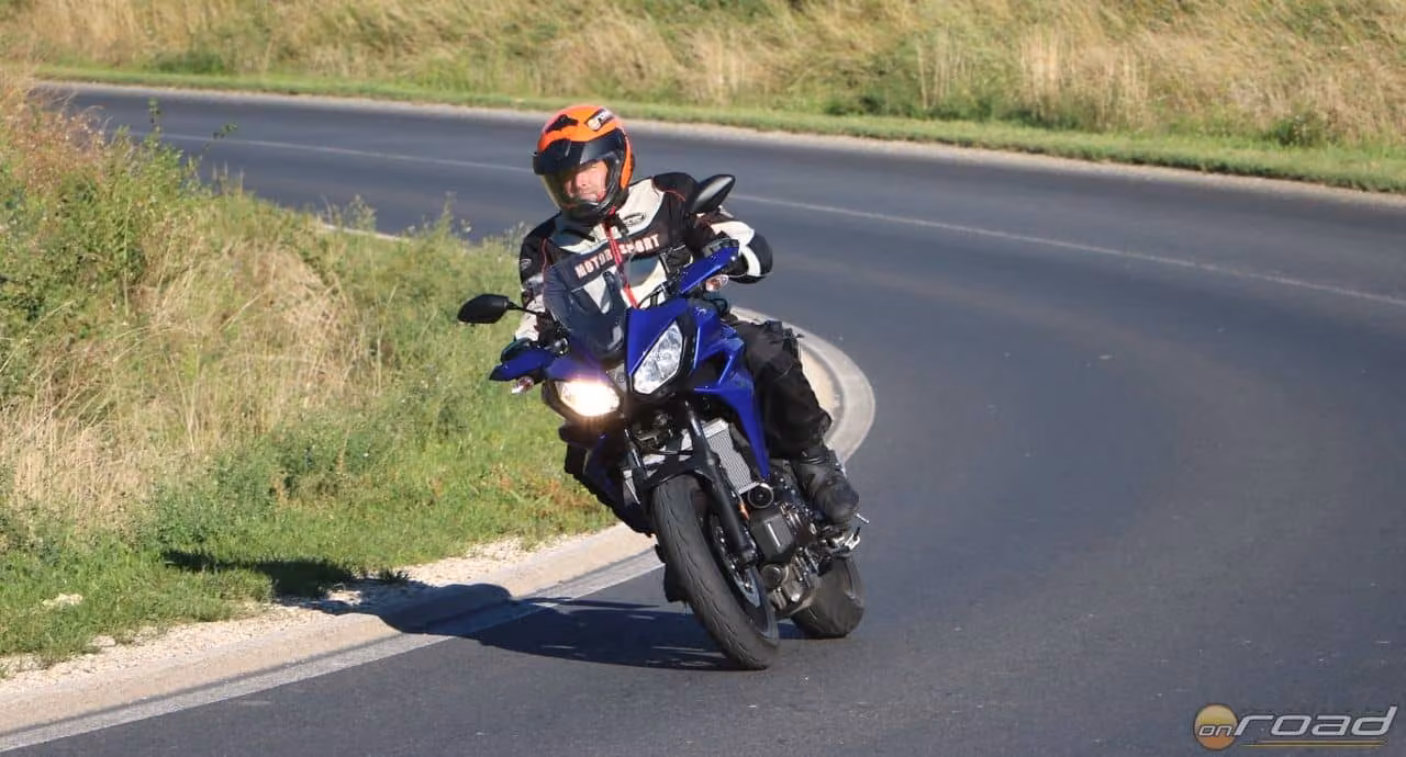 Elképesztően könnyen vezethető motor!