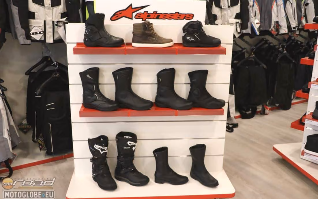 Különböző felhasználási területekre rengeteg vízálló lábbelit kínál az Alpinestars