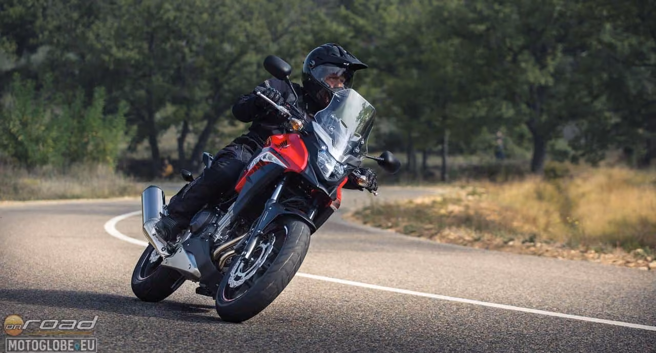 A nyolc tesztelhető típus között a 2016-os CB500X is megtalálható