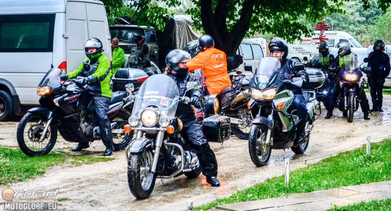 Bármilyen motorod van, szívesen látunk - hiszen egy kellemes aszfaltos túra is helyet kap az események sorában