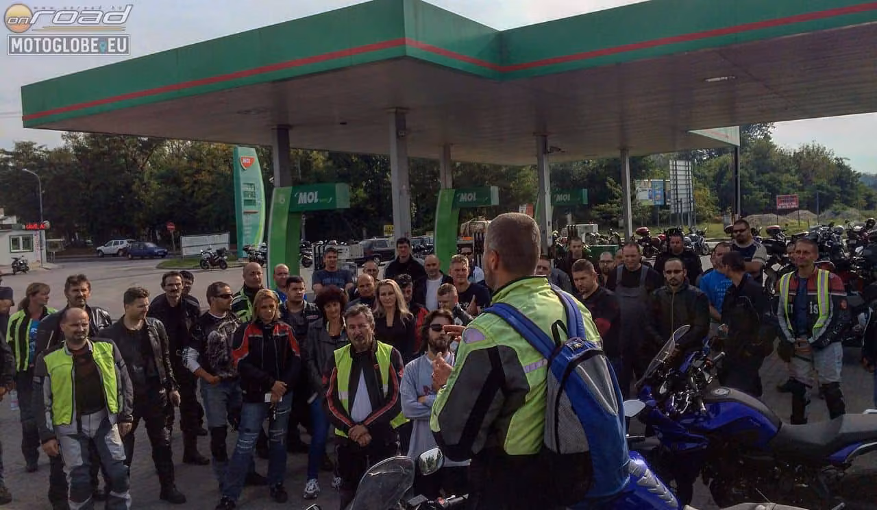Onroad túrán ekkora létszám még soha nem volt: indulás előtt fontos a tudnivalók közös megbeszélése