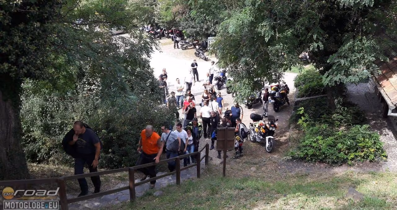 Tornaóra a kánikulában: indulás a Hegyestű teteje felé