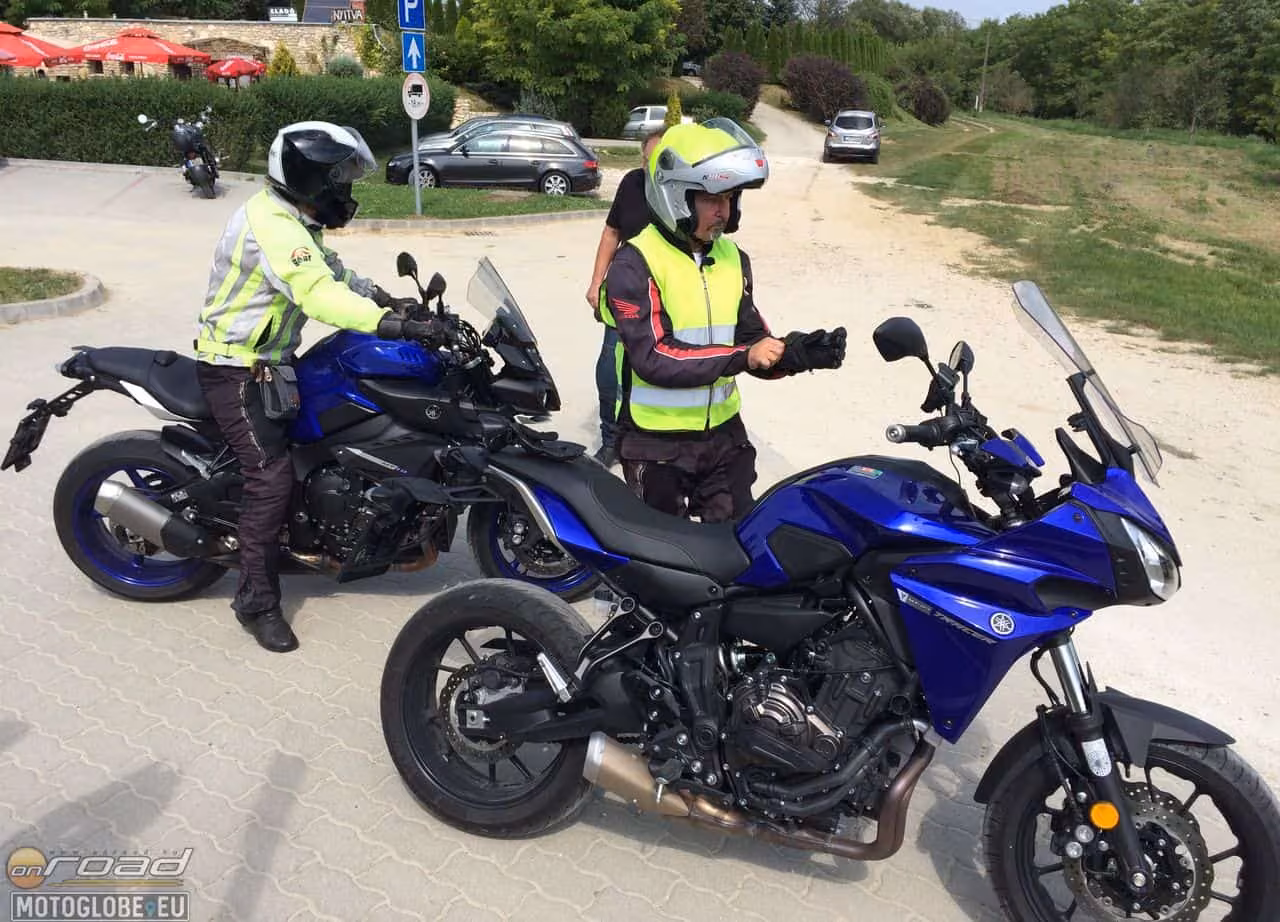 Tesztmotorozás