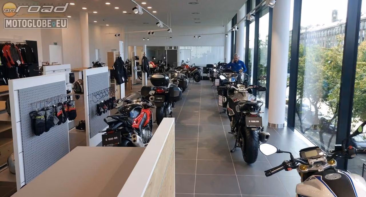 Tágas és világos a BMW Motorrad területe