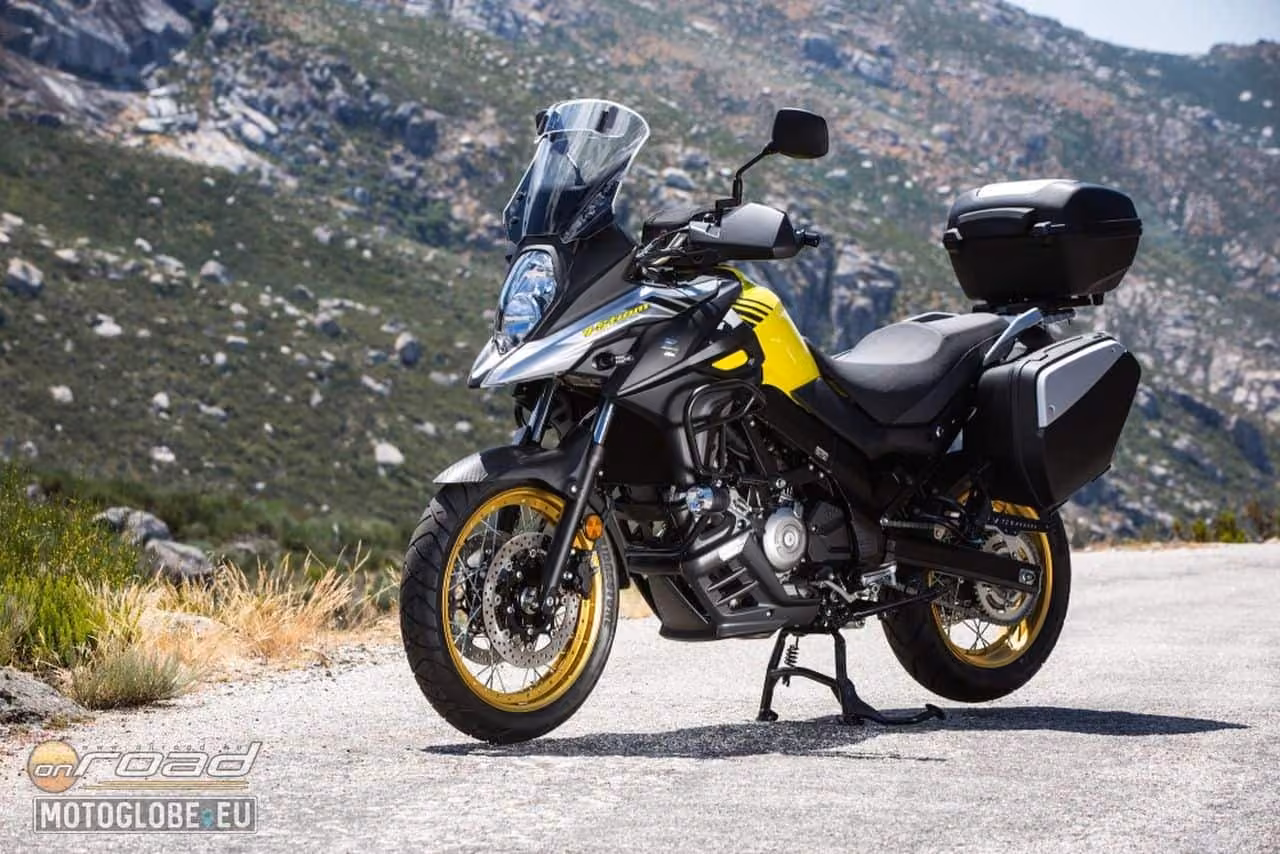 A V-Storm 650XT-t első blikkre lehetetlen megkülönböztetni a nagyobb verziótól