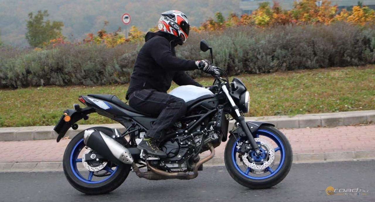 Keménytökűeknek: Suzuki SV650 ABS teszt Keménytökűeknek: Suzuki SV650 ABS teszt