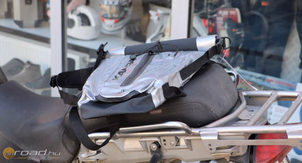 A DryPack 13 egy sima hátizsák