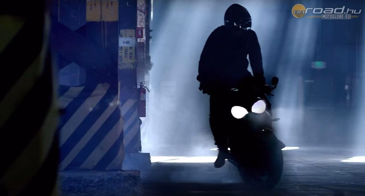 Január elején jön a teljesen új Triumph Street Triple