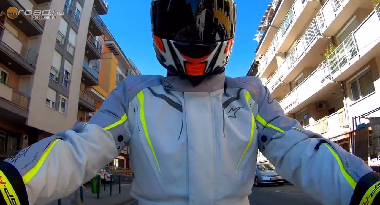 Bőrig ázás kizárva: Alpinestars Yokohama túraruha bemutató Bőrig ázás kizárva: Alpinestars Yokohama túraruha bemutató