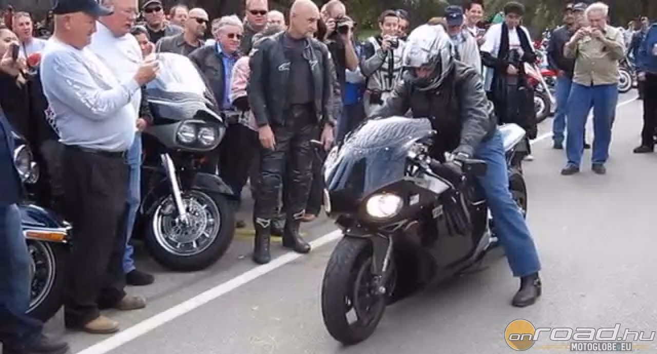 Sztárok motoron: a celebek “titkos” motoros élete, 4. rész Sztárok motoron: a celebek “titkos” motoros élete, 4. rész
