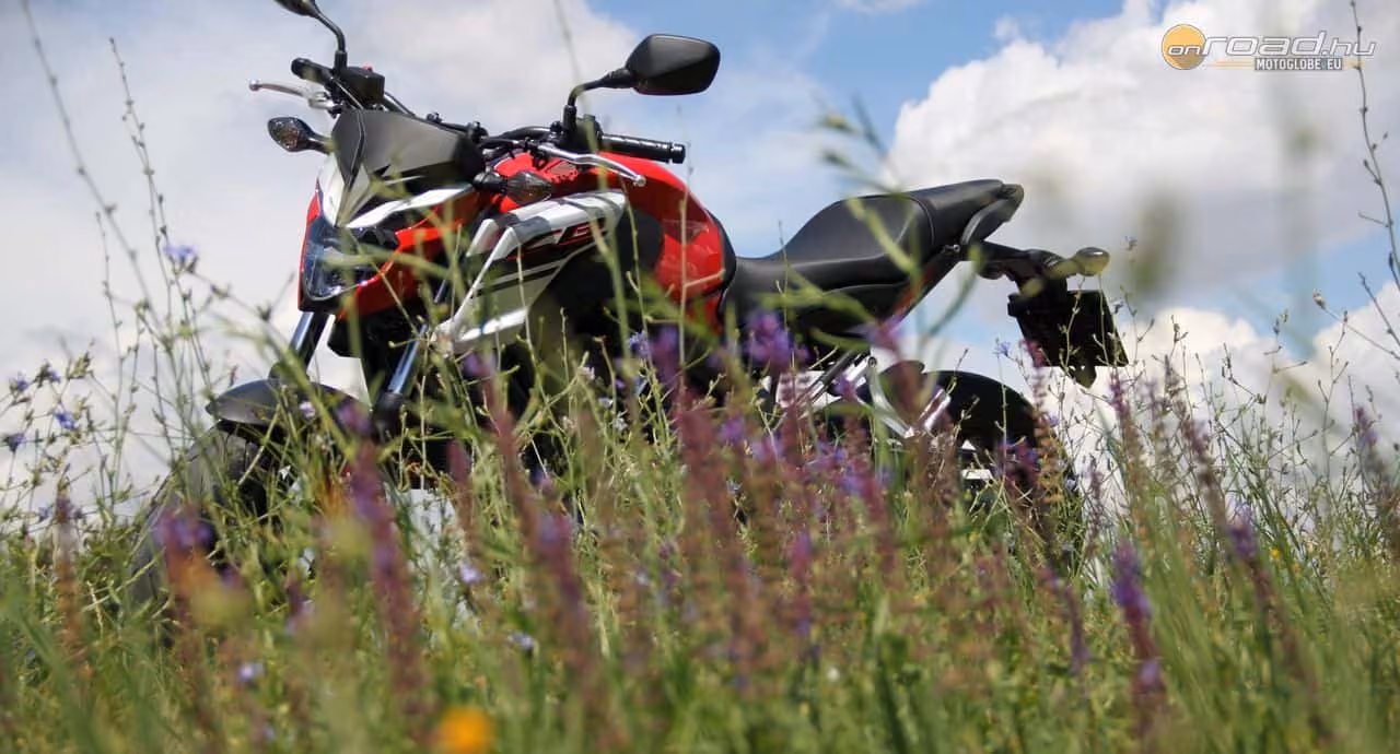 Az utolsó mohikán: Honda CB650F (2017) teszt Az utolsó mohikán: Honda CB650F (2017) teszt