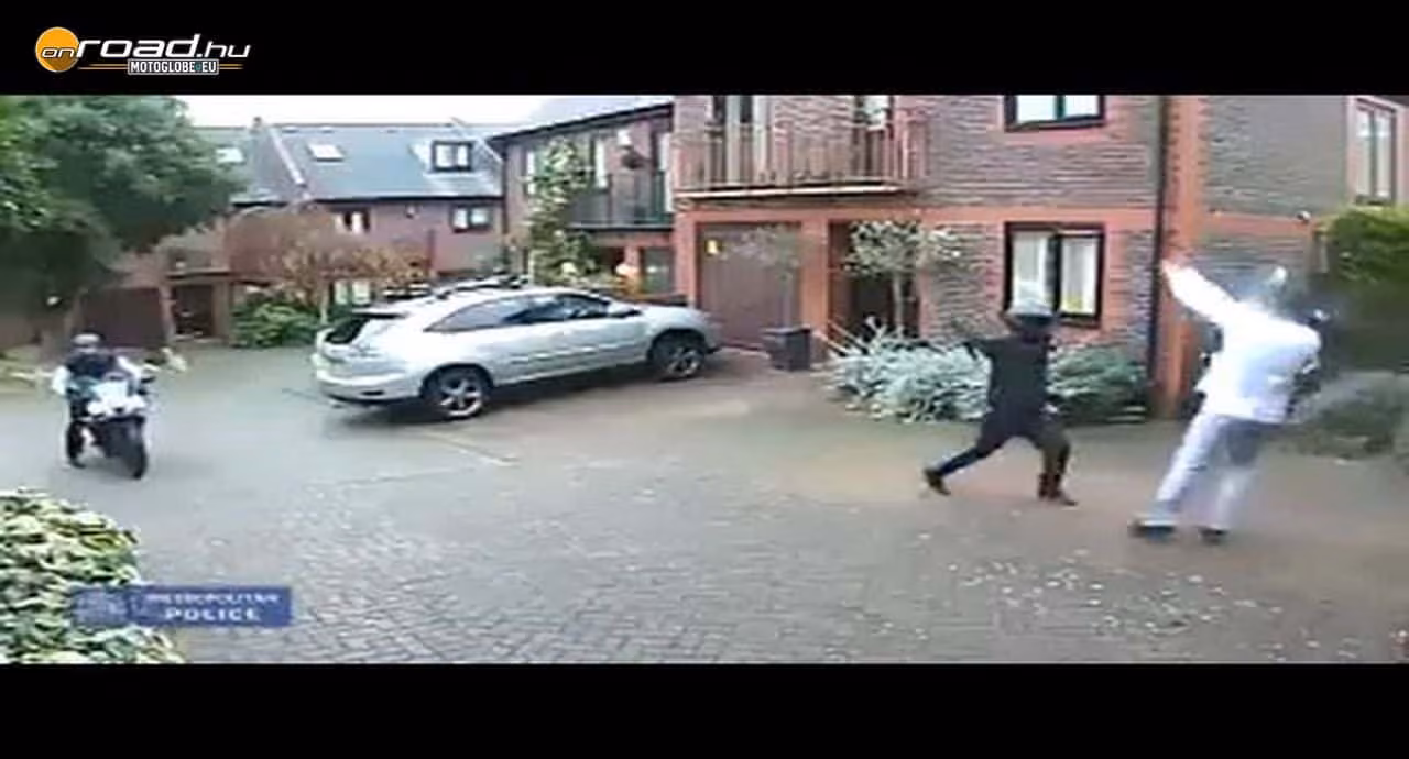 A motor, a tolvaj, a tulaj és a nunchaku
