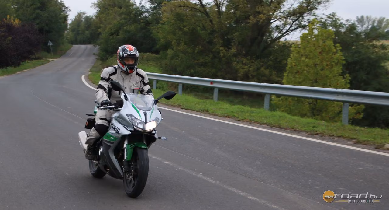 Kínai vagy olasz? Benelli Tornado 302 ABS (2017) teszt Kínai vagy olasz? Benelli Tornado 302 ABS (2017) teszt