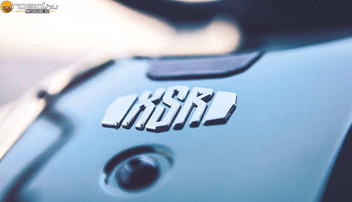 Múltidézés, avagy XSR300-ként tér vissza a Yamaha RD350?