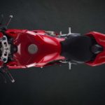 2018-Ducati-Panigale-V4-onroad-043
