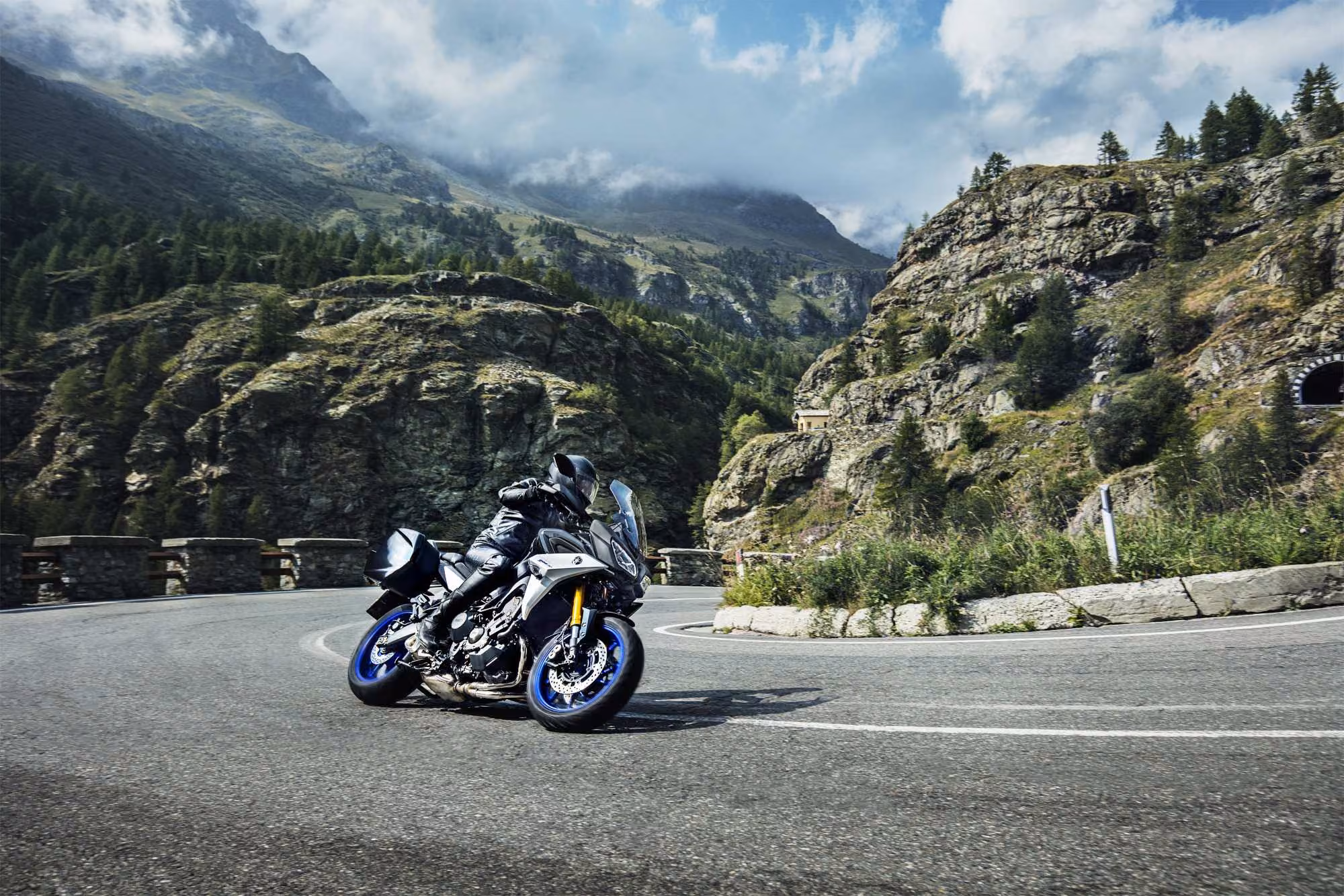Megújult a Yamaha Tracer 900 és megjelent új, GT változata