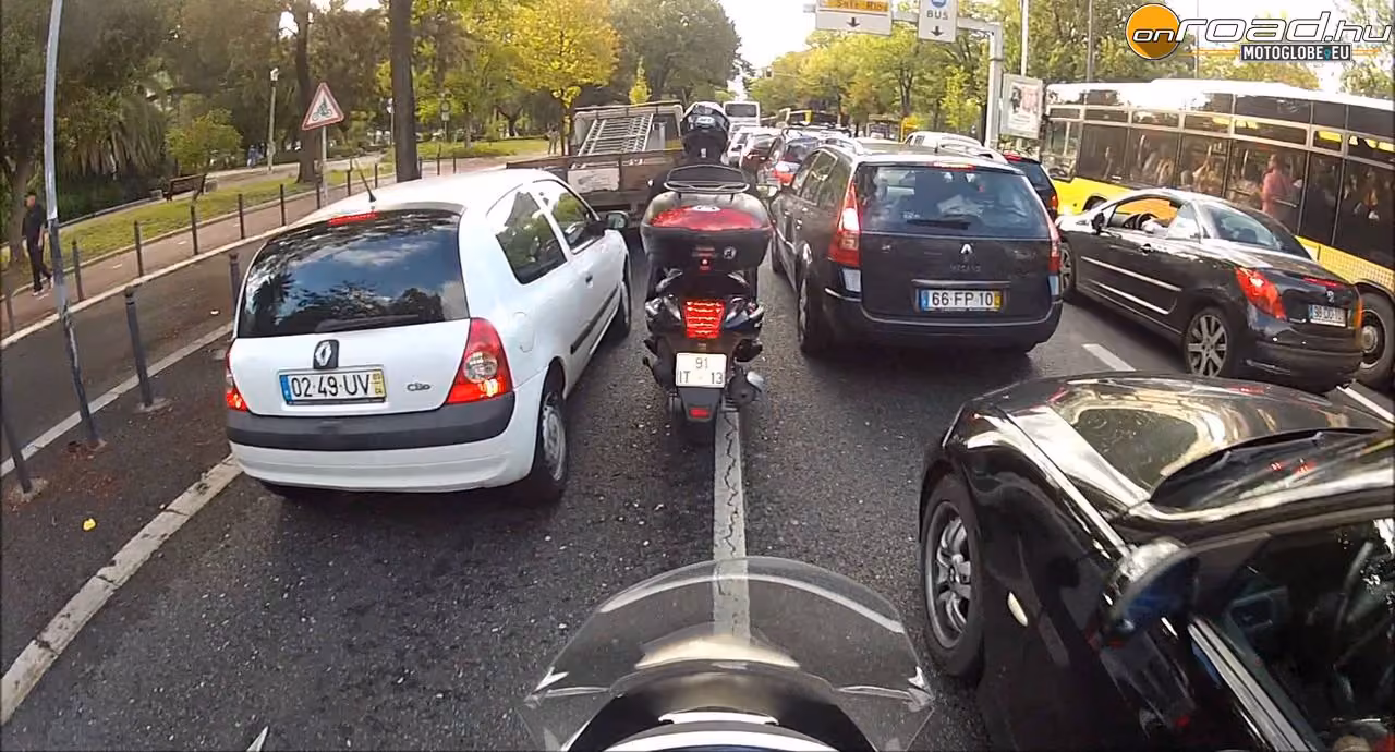 Tíz mód, amivel mi, motorosok zavarjuk a forgalmat Tíz mód, amivel mi, motorosok zavarjuk a forgalmat
