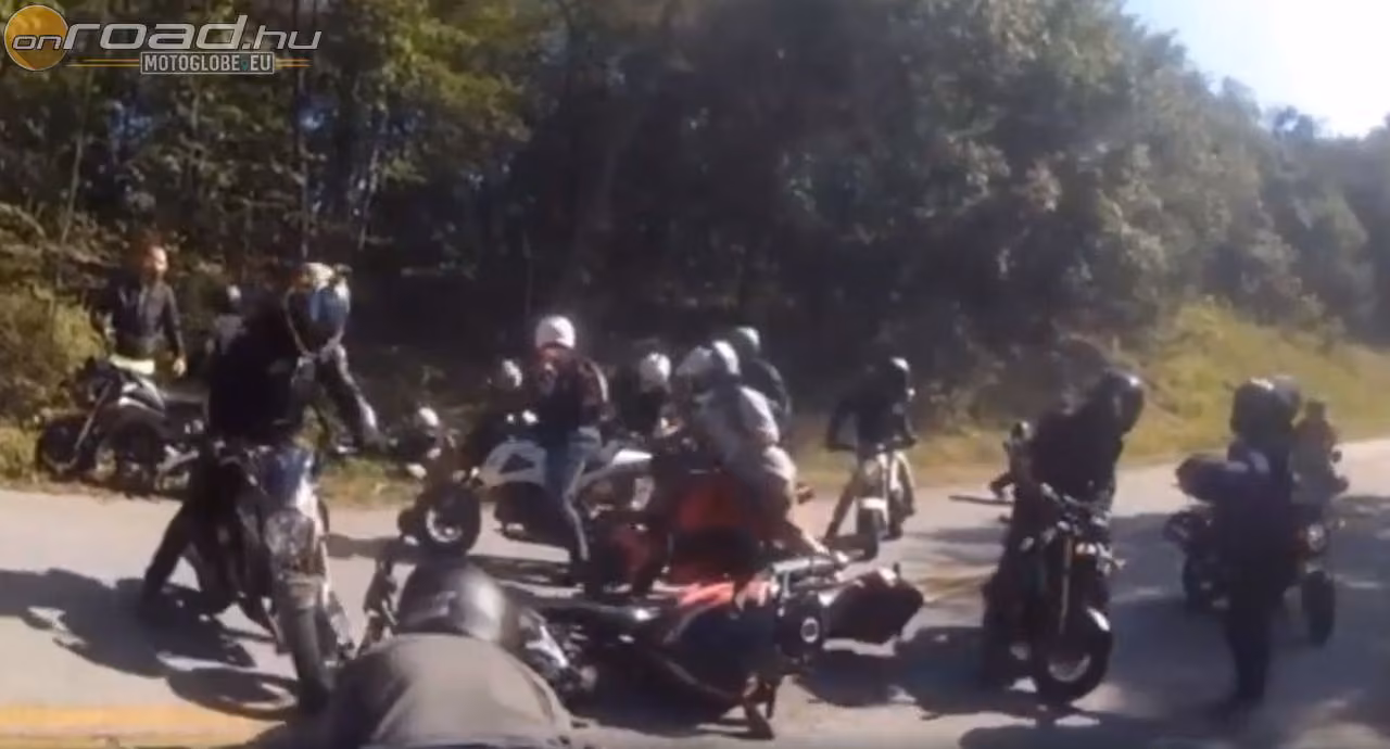 A csoportos motorozás szégyenei: az értelmetlen tömegbukás