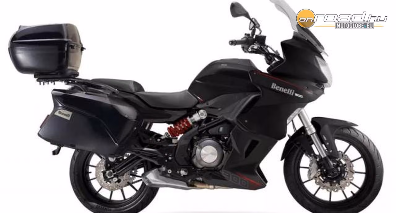 Bemutatták a Benelli 302 Tourer modellt Bemutatták a Benelli 302 Tourer modellt