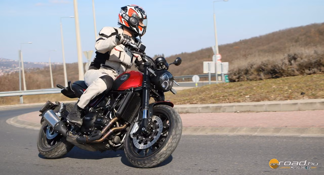 Mamma Mia! Bennelli Leoncino 500 premier teszt Mamma Mia! Bennelli Leoncino 500 premier teszt