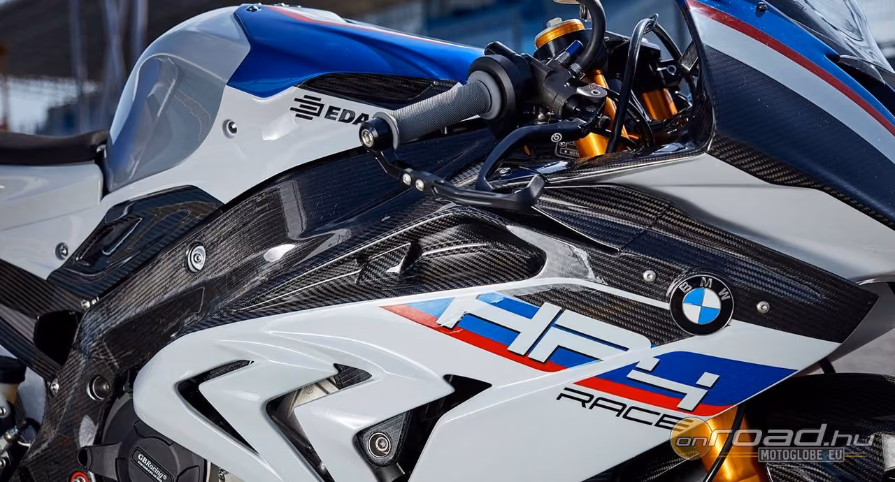 Tömeggyártásra érett karbon lengővilla a BMW-től