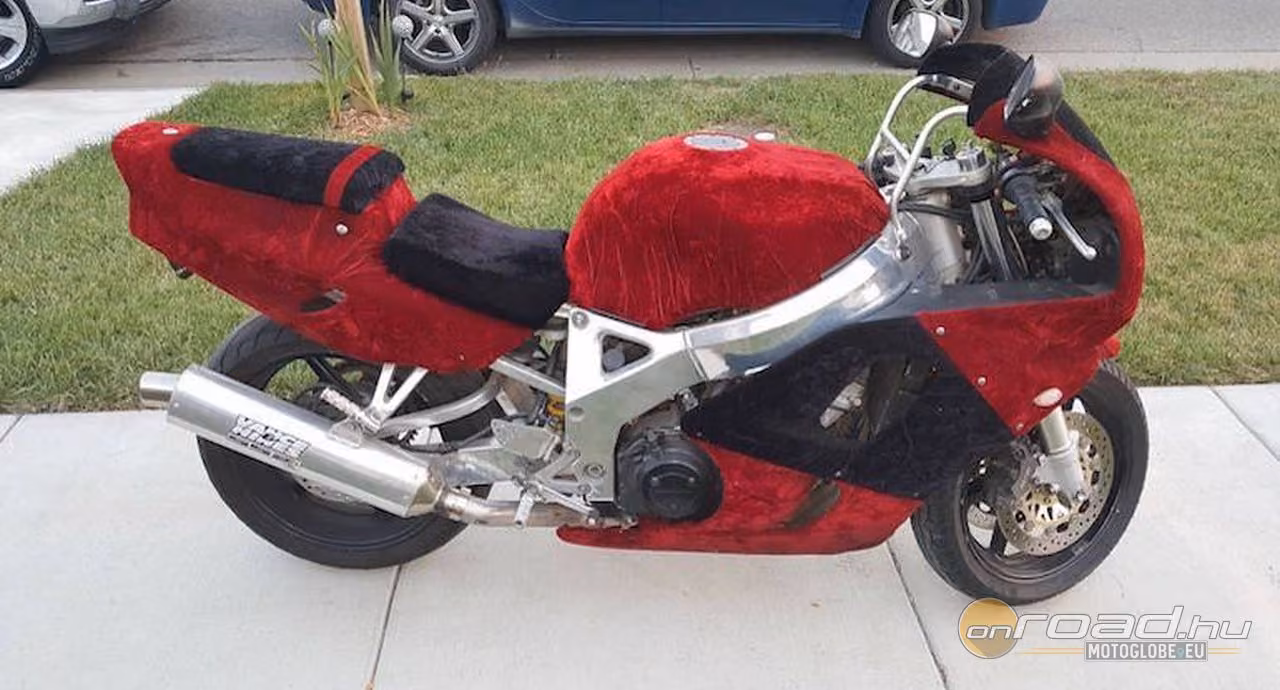Fura ajánlat: a 95-ös bársony Honda CBR900RR Fura ajánlat: a 95-ös bársony Honda CBR900RR