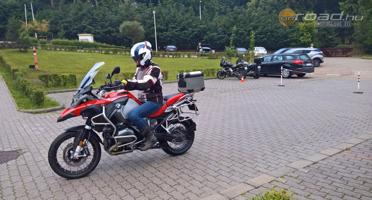 Inkognitóban tesztmotorozás a BMW-nél Inkognitóban tesztmotorozás a BMW-nél