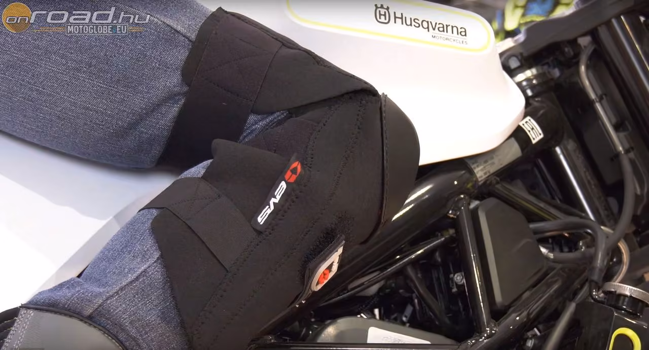 Sokféle térdvédő a MotoPartsShop.hu választékából Sokféle térdvédő a MotoPartsShop.hu választékából