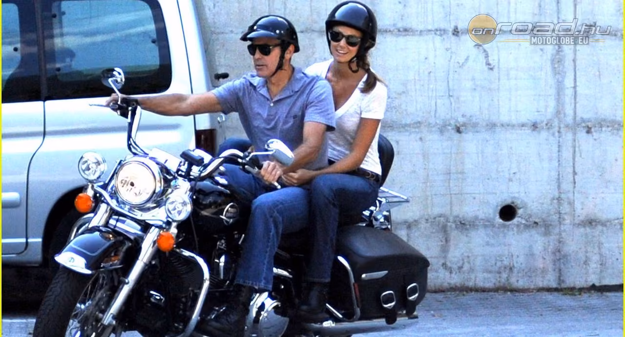 Motorbalesetet szenvedett George Clooney Motorbalesetet szenvedett George Clooney