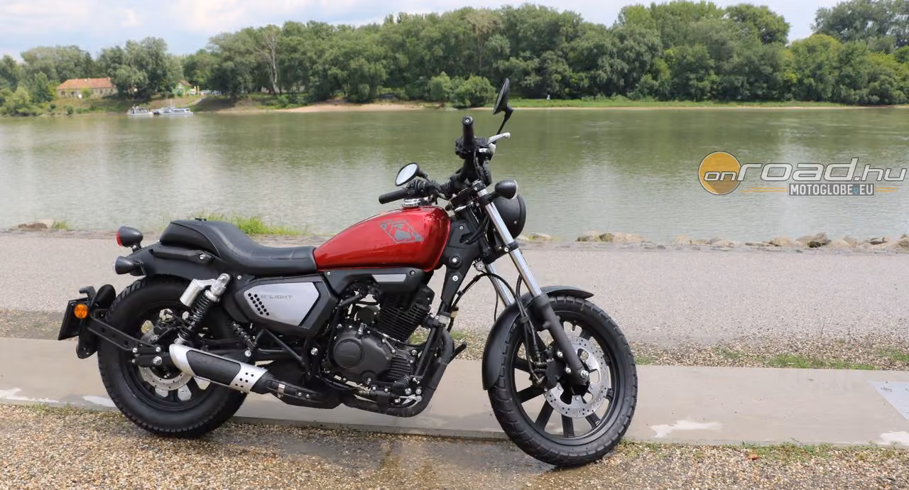A kismotor, aki igazi cruiser akar lenni: Keeway K-Light 125 teszt A kismotor, aki igazi cruiser akar lenni: Keeway K-Light 125 teszt