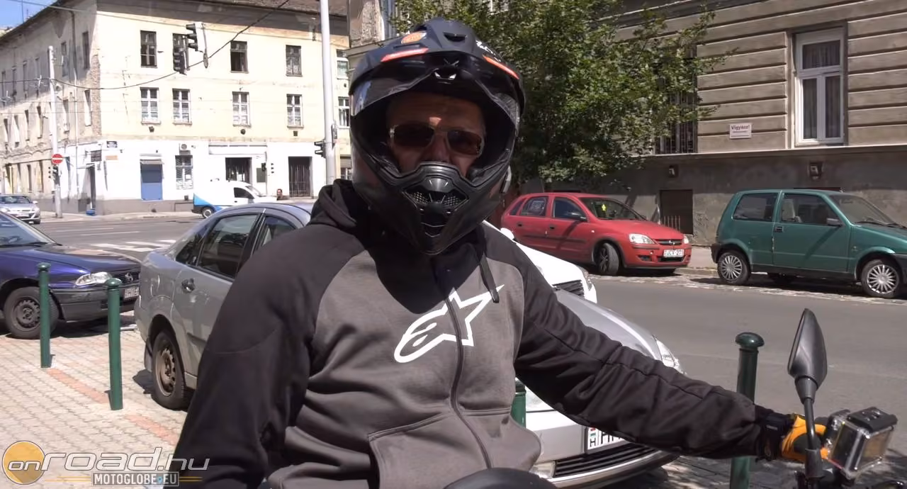 A leglezserebb motoros cucc: Alpinestars Hoodie protektoros pulcsi A leglezserebb motoros cucc: Alpinestars Hoodie protektoros pulcsi