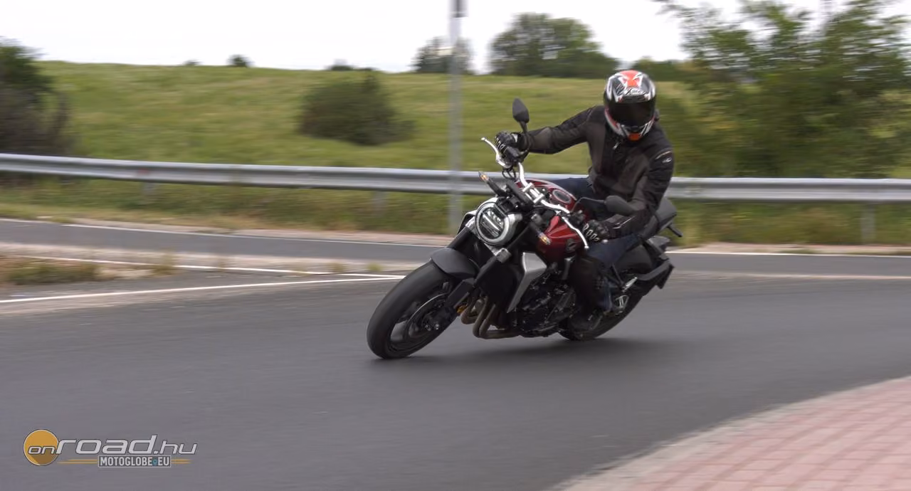 Retróba öltött sportmotor: Honda CB1000R Neo Sports Café