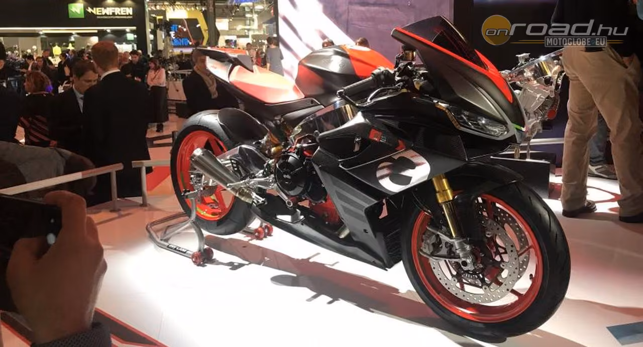 Hatkilós sportmotor készül az Aprilia műhelyében