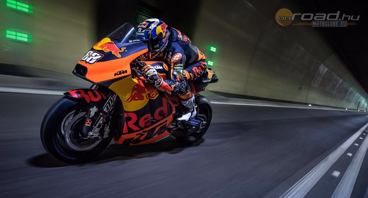 Osztrák alagútban üvöltött a KTM RC16 Osztrák alagútban üvöltött a KTM RC16