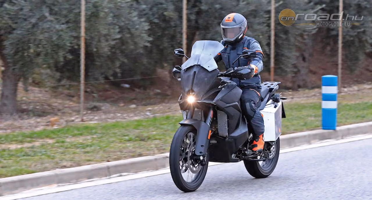 Utcán látták az új KTM 1290 Super Adventure-t