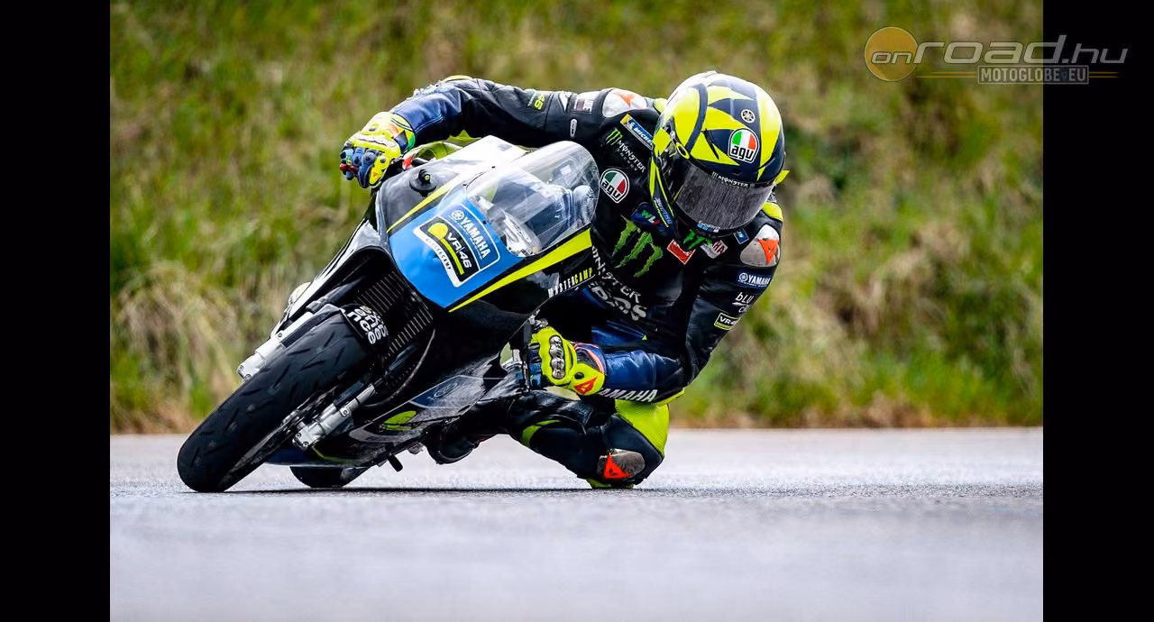 Különleges tréning: Valentino Rossi és a mini bike Különleges tréning: Valentino Rossi és a mini bike