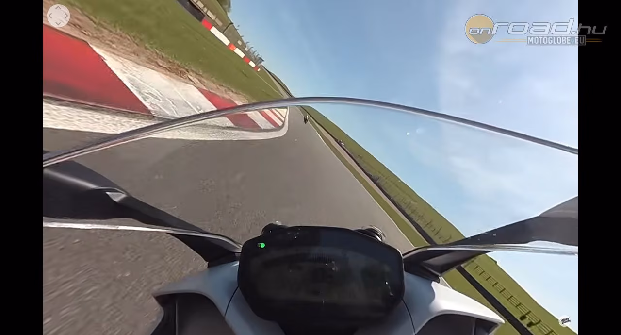 Ducati Supersport S: 360-as onboard videó Doningtonból Ducati Supersport S: 360-as onboard videó Doningtonból