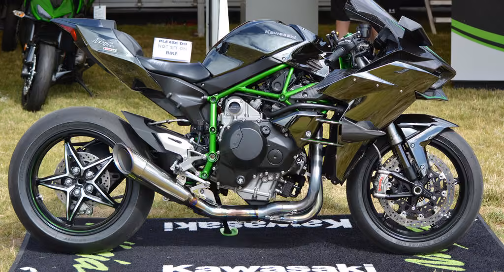 Az 5 leggyorsabb motor, amit bárki megvehet Az 5 leggyorsabb motor, amit bárki megvehet
